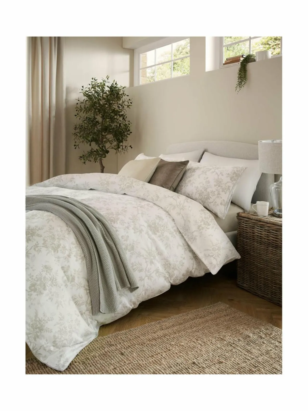 Liinavaatteet<Laura Ashley Walled Garden -satiinipussilakanasetti 05 DOVE GREY