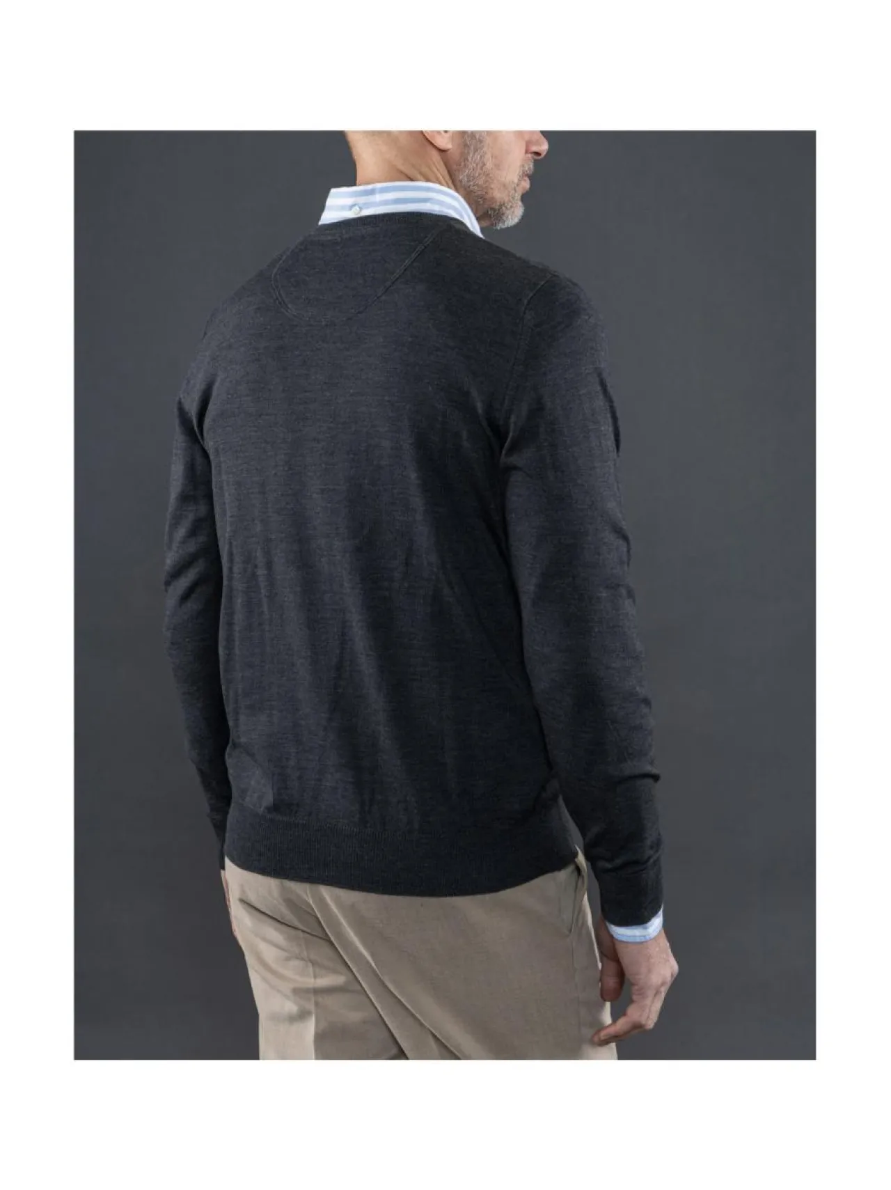 Neuleet<Berkeley Wilton Merino villaneule TUMMANHARMAA