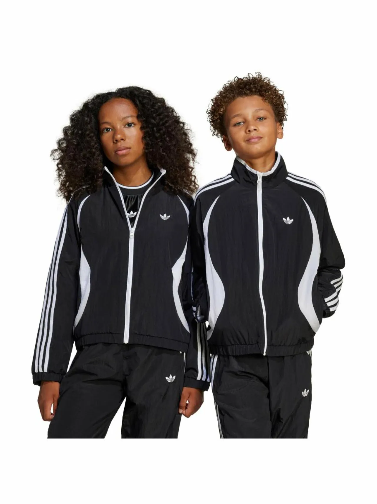 Ulkoiluvaatteet<adidas Originals Woven Tracktop -treenitakki JC9112 BLACK